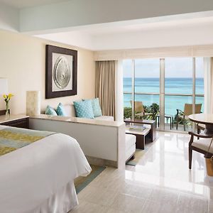 Ocean Front Two Bedroom Family & Friends Suite